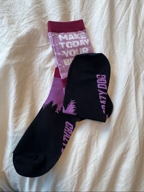 Motivational Purple Crew Socks - Make Today Your Bit**